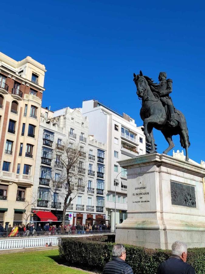 Apartamento V Alcalaretiro Ideal Parejas Madrid Exteriér fotografie